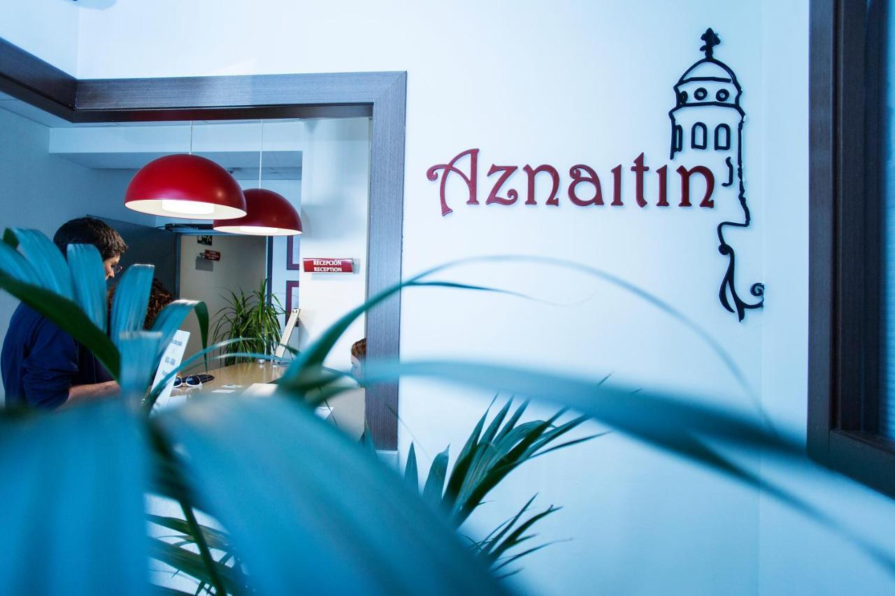 Hostal Aznaitin Hotel บาเอซา ภายนอก รูปภาพ